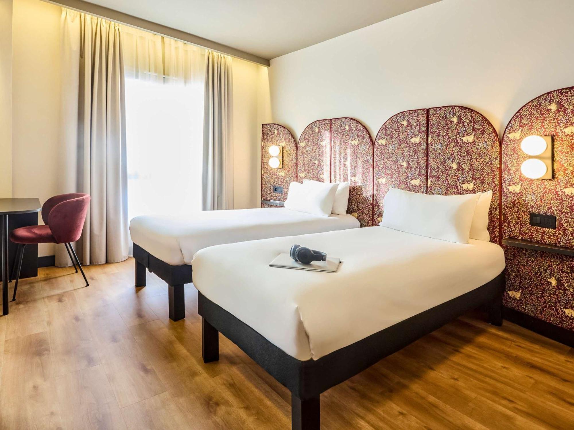 Ibis Styles Madrid Centro Maravillas מראה חיצוני תמונה